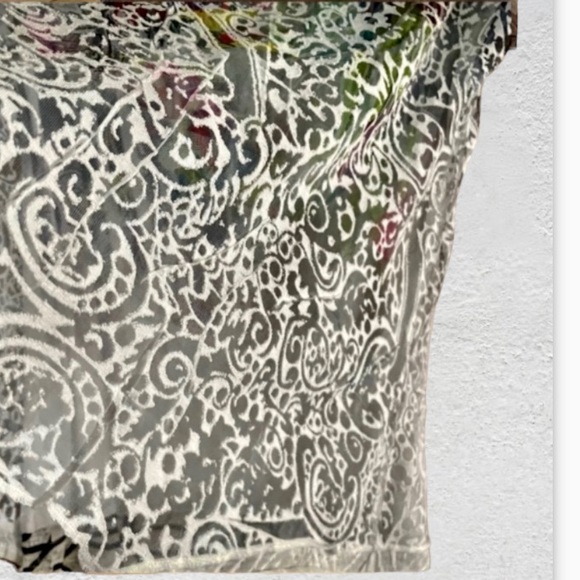 Aria. A Love Tree Lace Overlay Tunic Size Medium - Picture 3 of 8